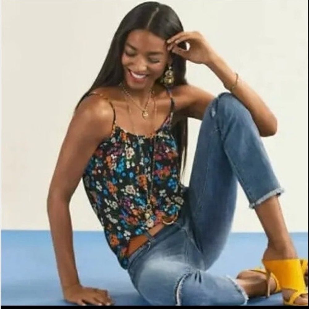 CAbi #5599 Carefree Cami Tank Top in Black Floral Size Small.